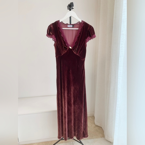 Rixo Red Velvet Clarice Midi Dress - Picture 6 of 11